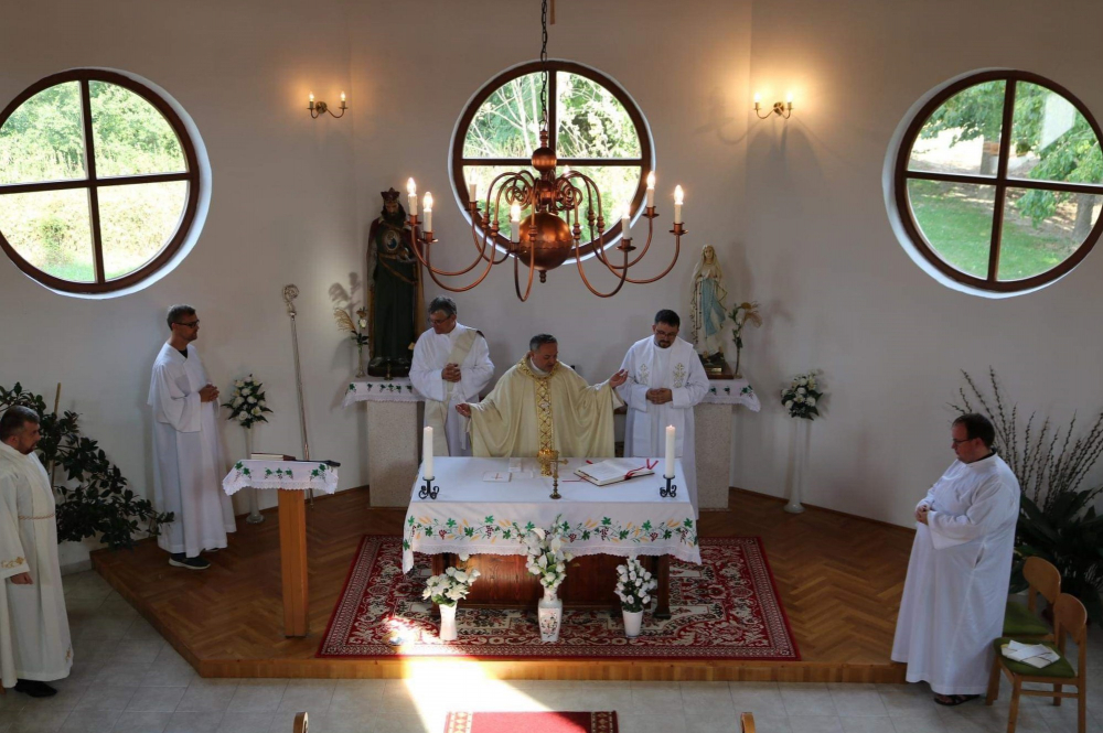 411_papnovendekek_talalkozoja4