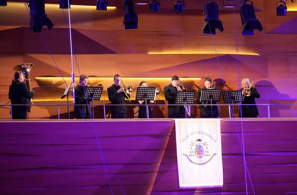 495_PEM-hangverseny-010