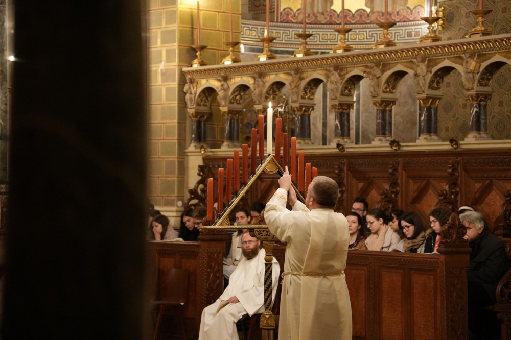 584_Sotetzsolozsma-2023-23