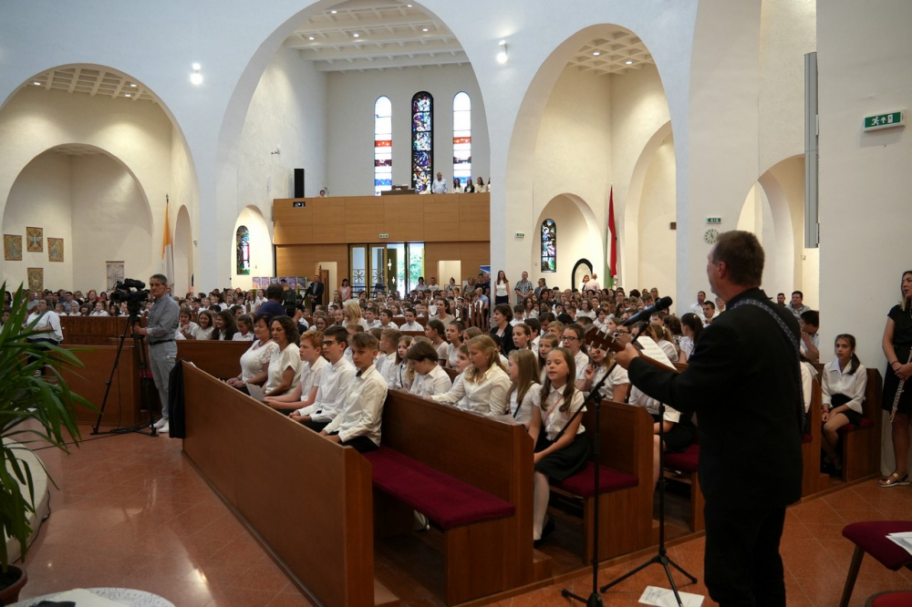 629_Evzaro-Mohacs-01