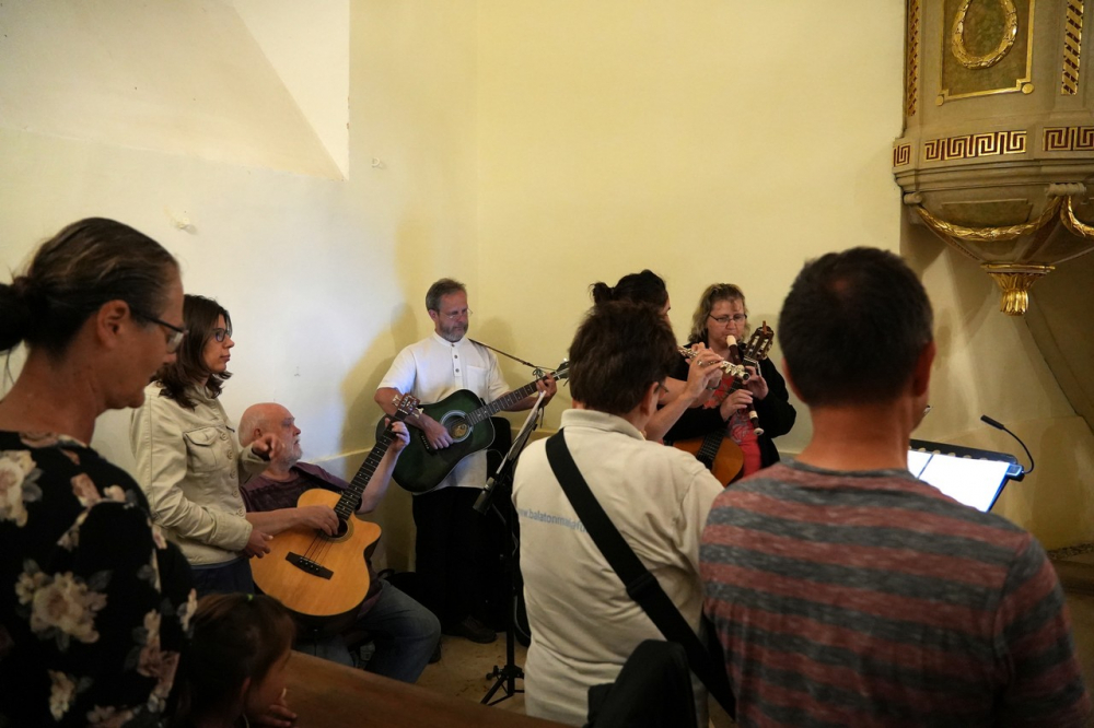 637_Gyalog-papokert-26