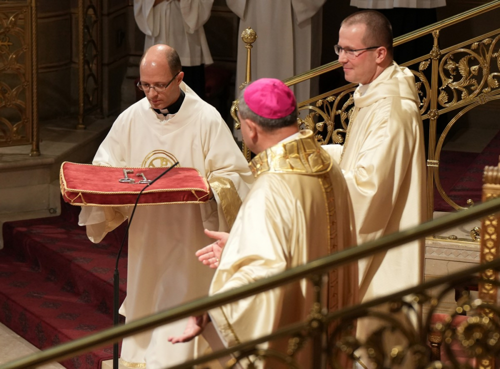 653_Beiktatas-szekesegyhaz-03