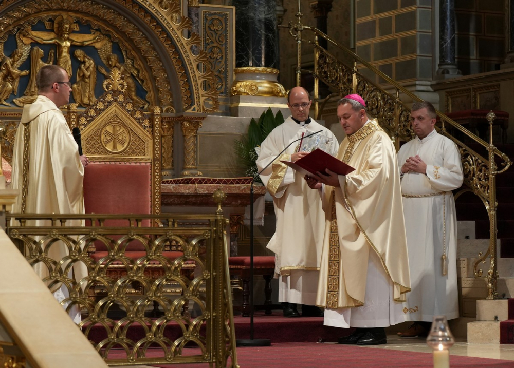 653_Beiktatas-szekesegyhaz-11