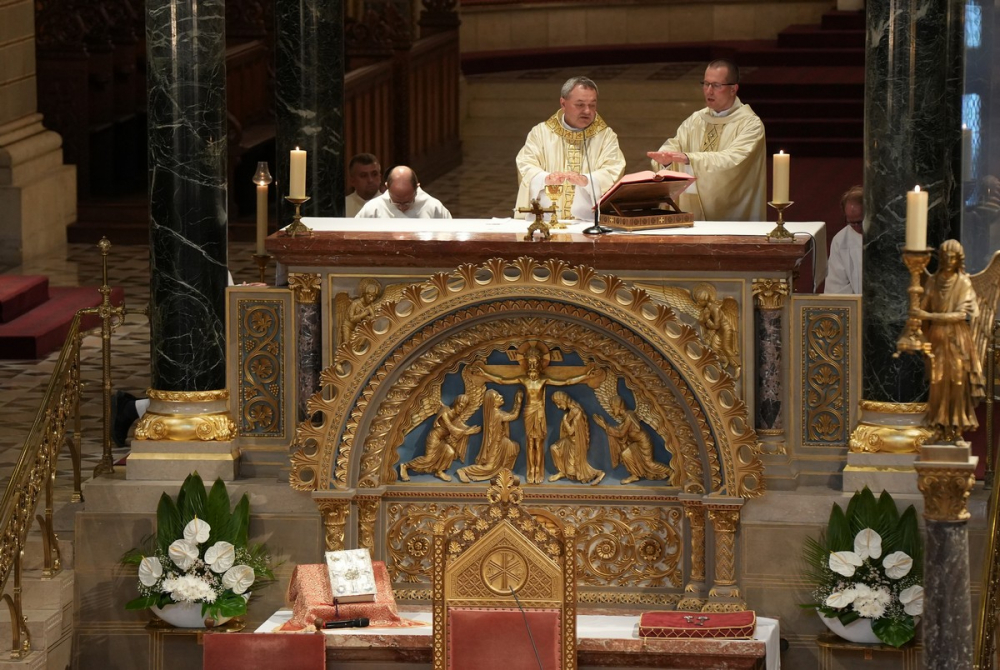 653_Beiktatas-szekesegyhaz-19