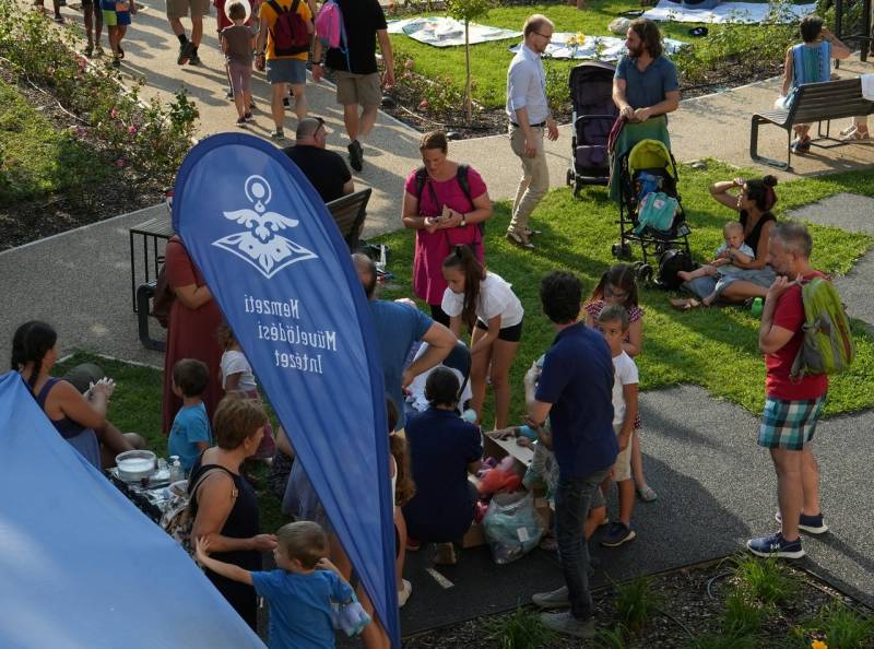 thumb_661_Rozsakert-04