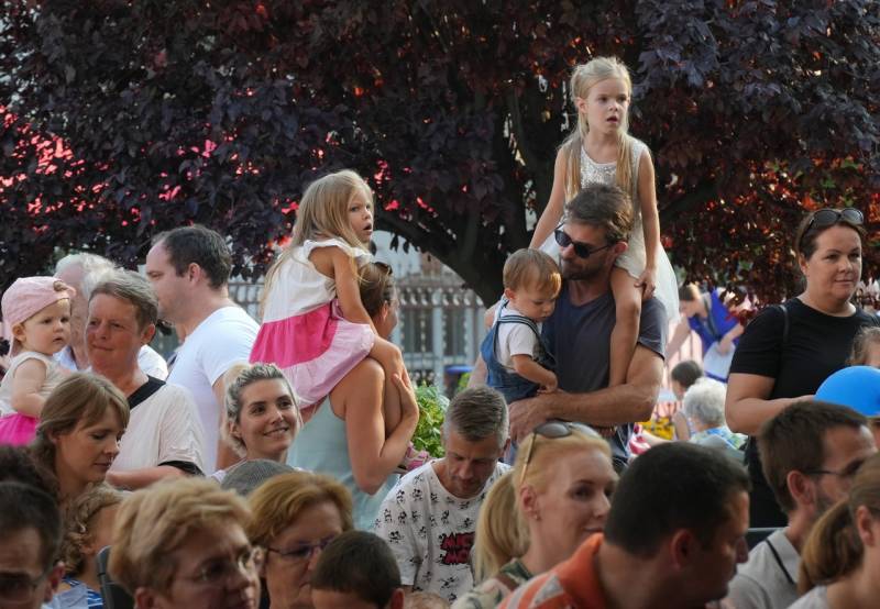 thumb_661_Rozsakert-23