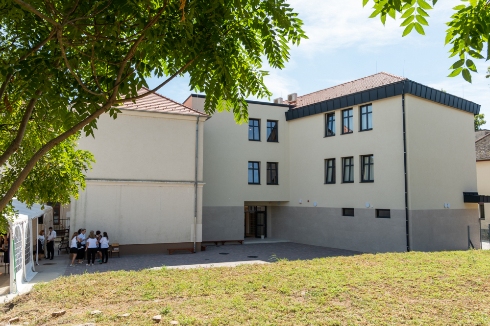 668_Paks_epuletatado_02