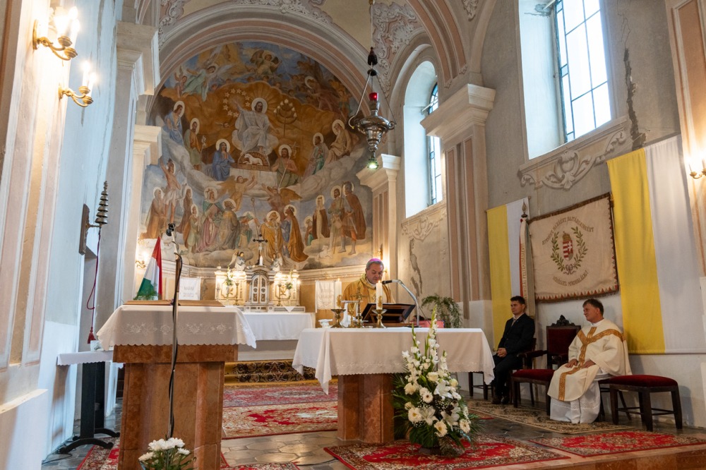 imgi_105_680_Szakaly_templommegaldas_40