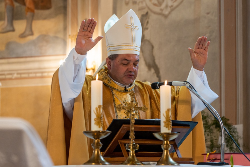 imgi_115_680_Szakaly_templommegaldas_51