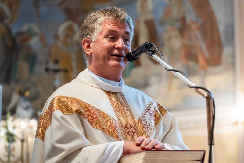 imgi_47_thumb_680_Szakaly_templommegaldas_50