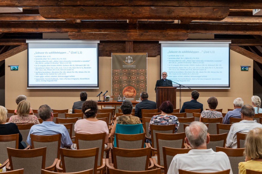 imgi_66_681_Szabadegyetem_szept_09