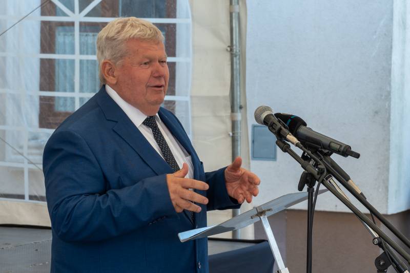 thumb_668_Paks_epuletatado_10