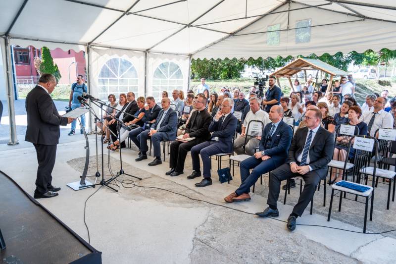 thumb_668_Paks_epuletatado_22