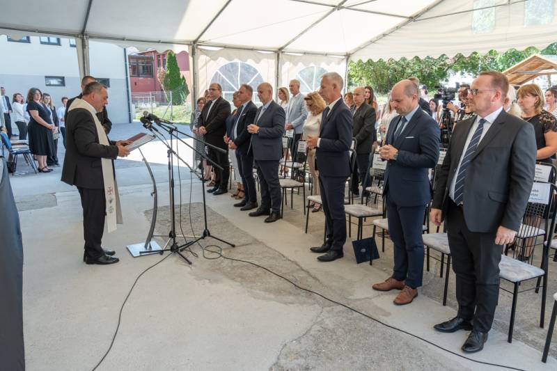 thumb_668_Paks_epuletatado_25