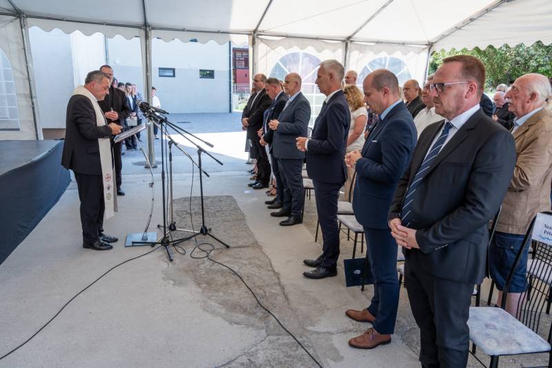 thumb_668_Paks_epuletatado_29