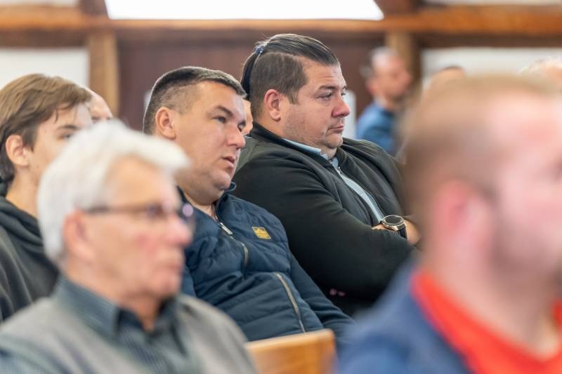 imgi_23_thumb_705_2023_11_ferfi_22