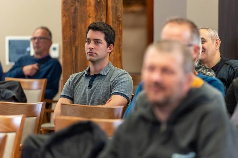 imgi_27_thumb_705_2023_11_ferfi_27