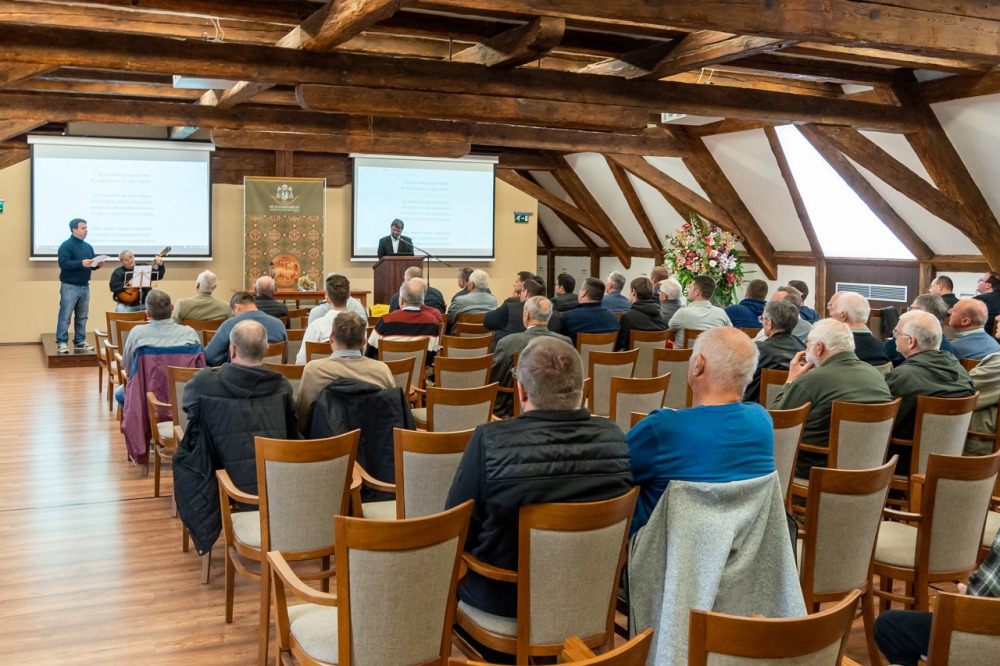 imgi_59_705_2023_11_ferfi_04