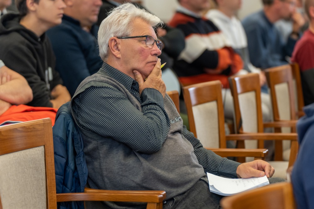 imgi_77_705_2023_11_ferfi_20