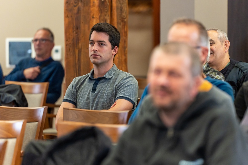 imgi_82_705_2023_11_ferfi_27