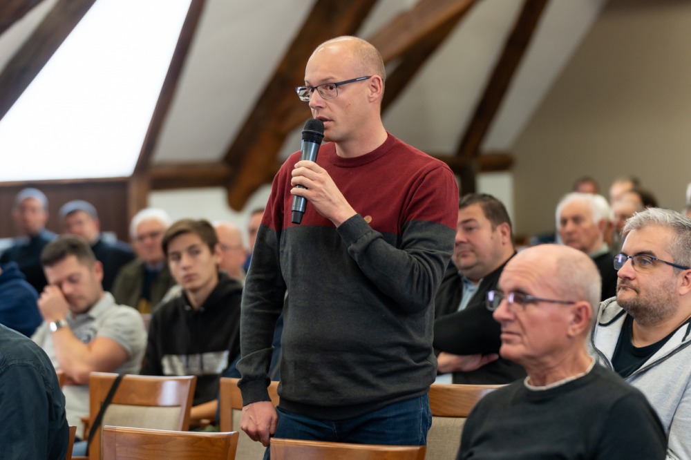 imgi_83_705_2023_11_ferfi_28