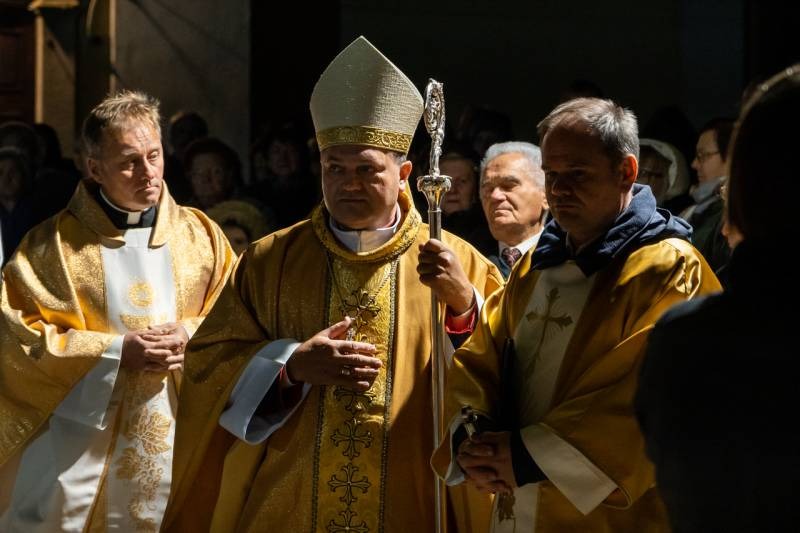 imgi_44_thumb_710_2023_11_palotabozsok_50