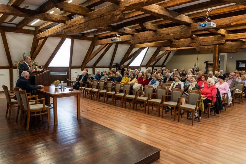 imgi_6_thumb_707_2023_11_szabadegyetem_04