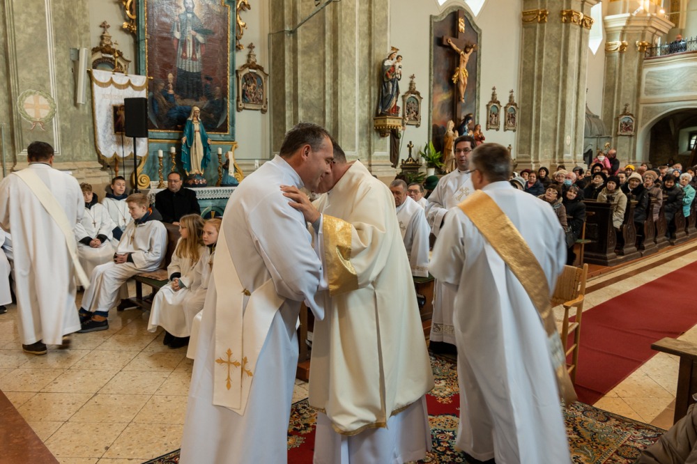 imgi_164_725_2023_12_09_bonyhad_56