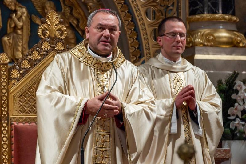 imgi_18_thumb_734_2023_12_25_ejfeli_15