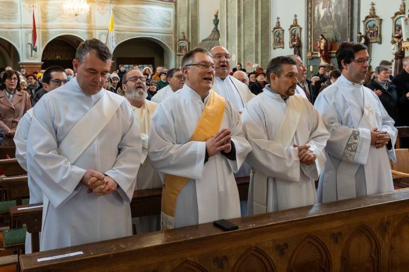 imgi_19_thumb_725_2023_12_09_bonyhad_17