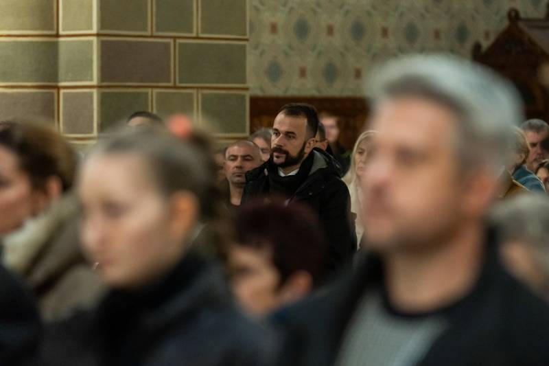 imgi_19_thumb_734_2023_12_25_ejfeli_16