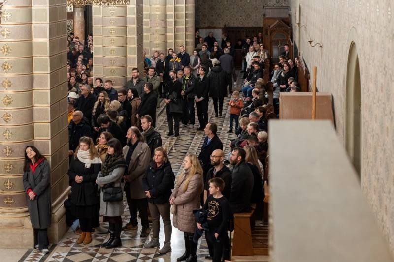 imgi_20_thumb_734_2023_12_25_ejfeli_17