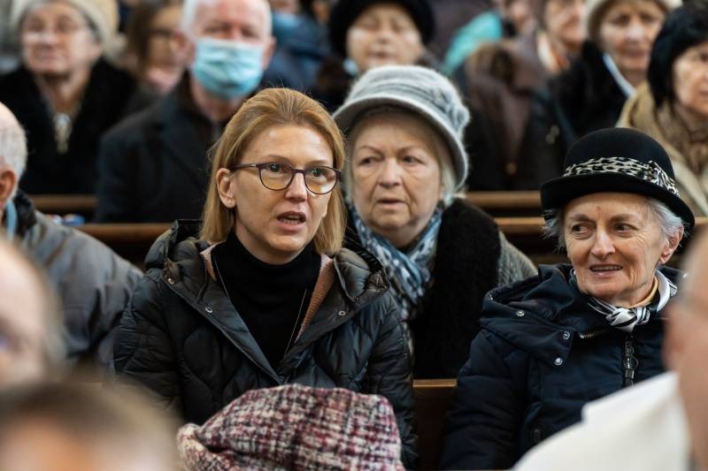 imgi_22_thumb_725_2023_12_09_bonyhad_19