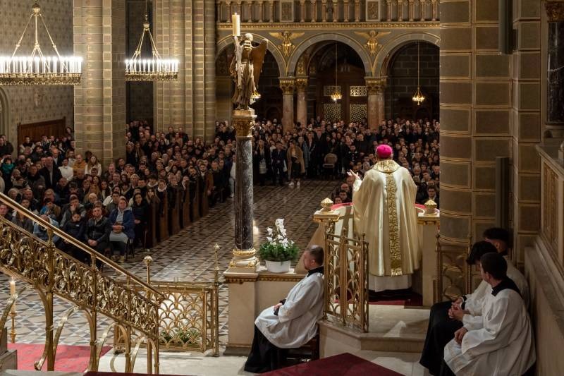 imgi_27_thumb_734_2023_12_25_ejfeli_25