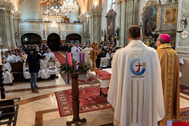 imgi_38_thumb_725_2023_12_09_bonyhad_35