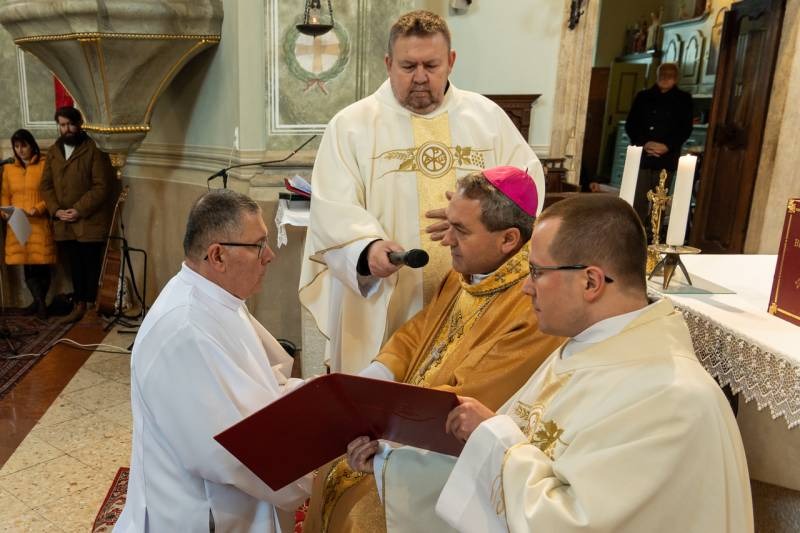 imgi_39_thumb_725_2023_12_09_bonyhad_36