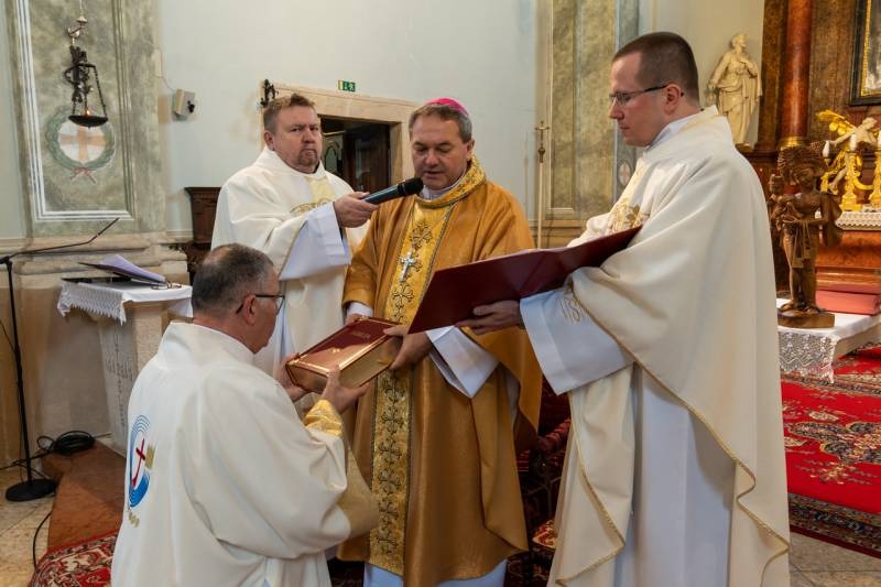 imgi_52_thumb_725_2023_12_09_bonyhad_50