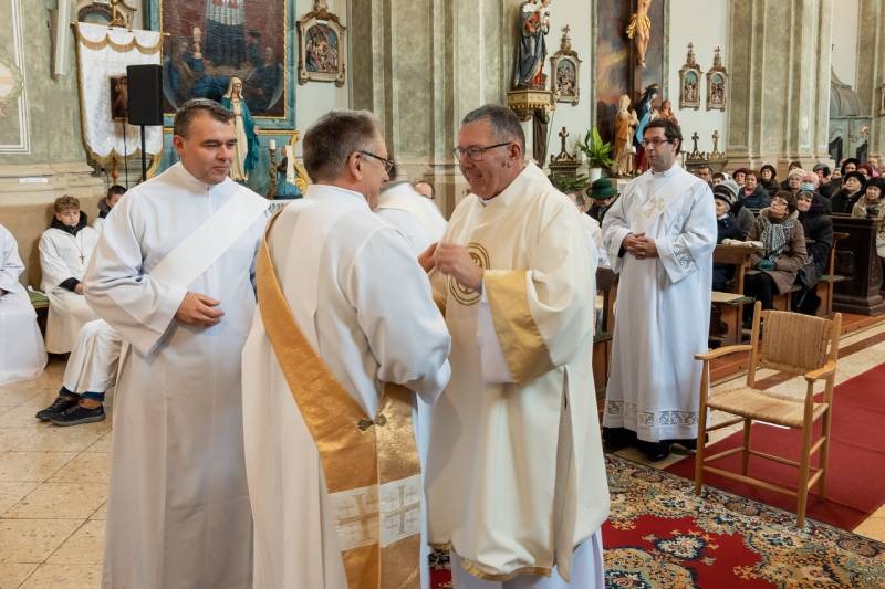 imgi_56_thumb_725_2023_12_09_bonyhad_55