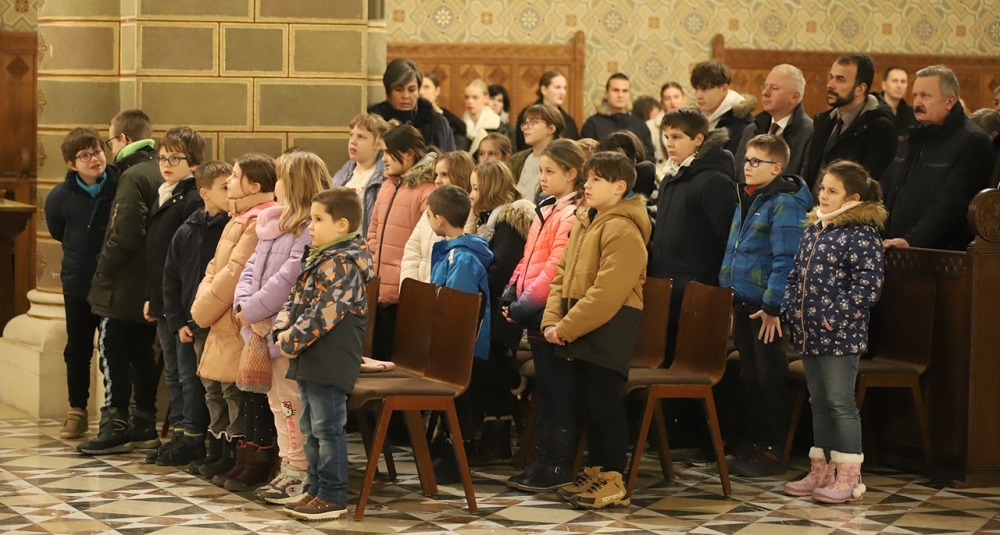 imgi_62_729_horvat_advent15