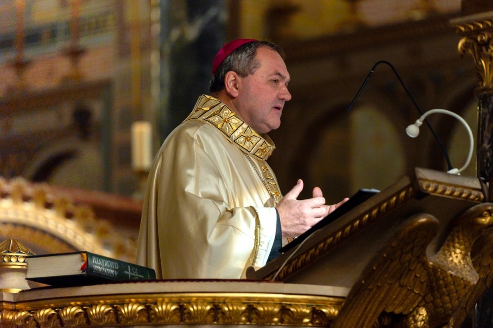 imgi_65_724_2023_12_07_rorate_09