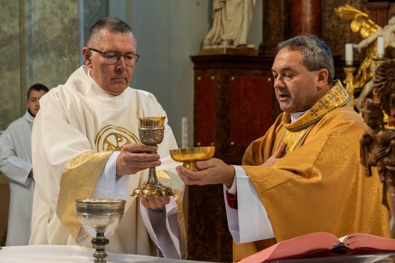 imgi_65_thumb_725_2023_12_09_bonyhad_64