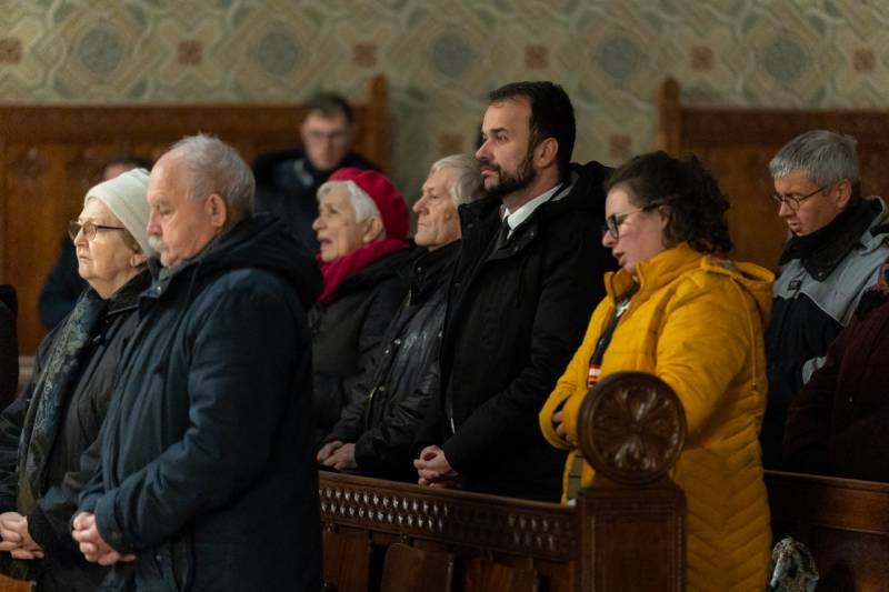 imgi_7_thumb_724_2023_12_07_rorate_02