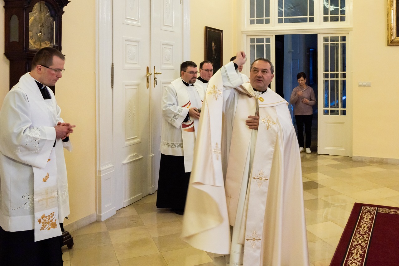 imgi_2_2024_01_12_hazszenteles_hivatal_11