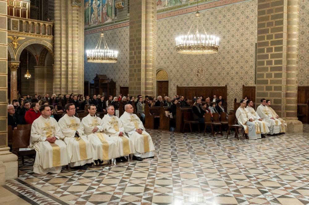 imgi_152_751_2024_02_11_kelet zaromise_38