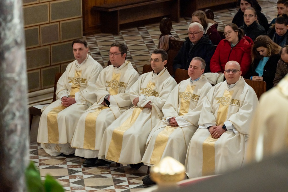 imgi_156_751_2024_02_11_kelet zaromise_42