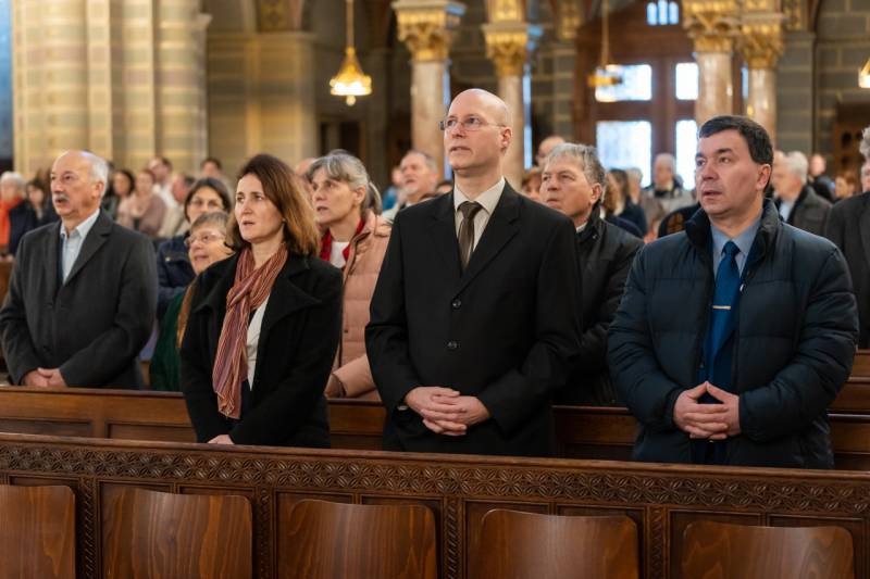 imgi_6_thumb_750_2024_02_10_hh okumenikus_02