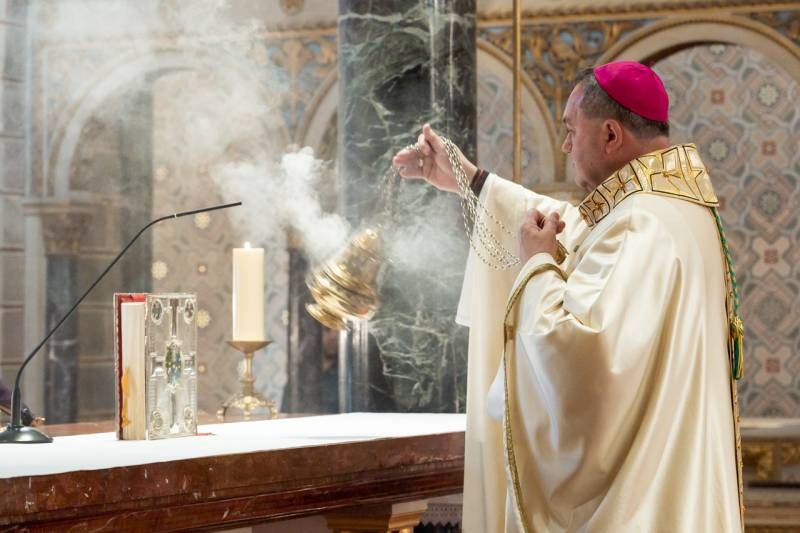 imgi_27_thumb_769_2024_03_28_olajszentelesi szentmise_29