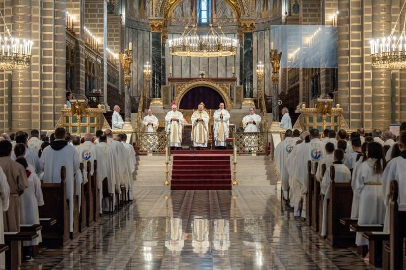 imgi_33_thumb_769_2024_03_28_olajszentelesi szentmise_35