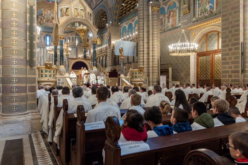 imgi_66_thumb_769_2024_03_28_olajszentelesi szentmise_69