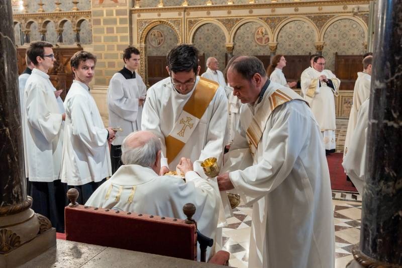 imgi_98_thumb_769_2024_03_28_olajszentelesi szentmise_103